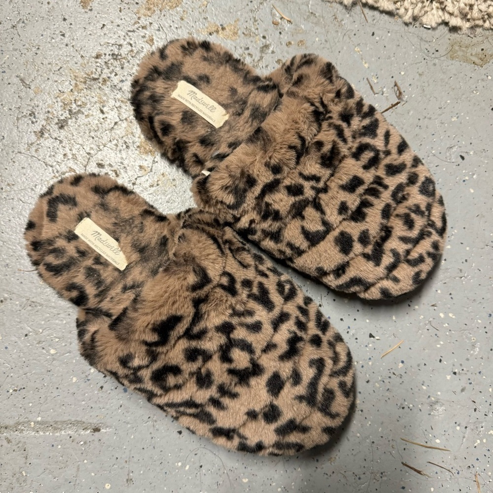 Madewell slippers brown fuzzy leopard slip on